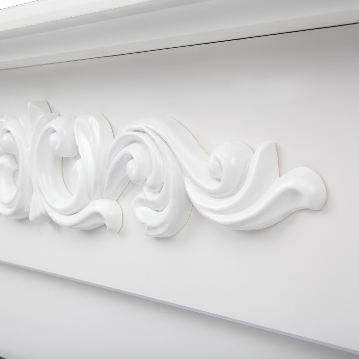 Электрокамин RealFlame  Dominica WT с очагом Fobos Lux Black