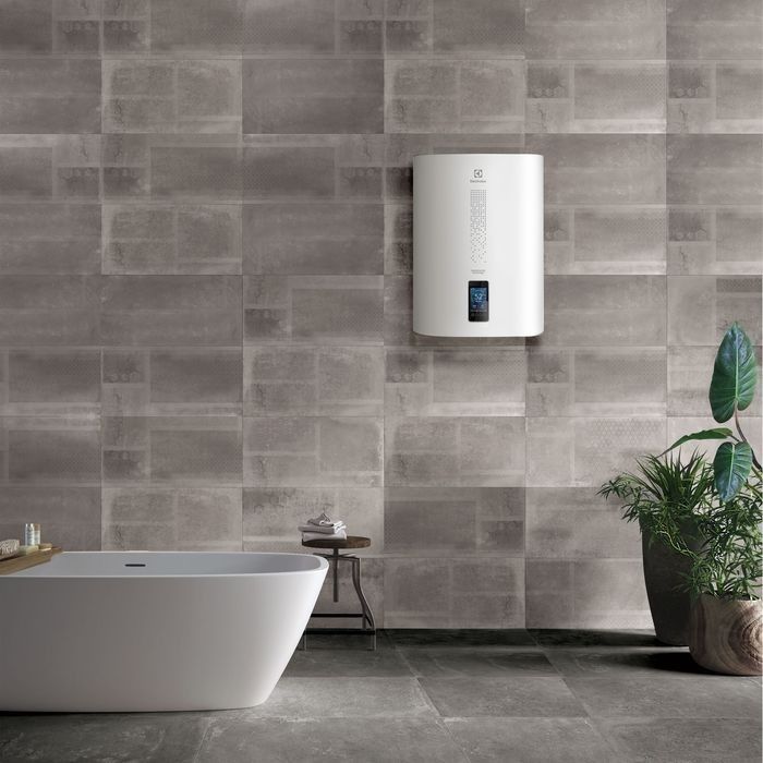 Электрический накопительный водонагреватель Electrolux EWH 100 Smart Inverter