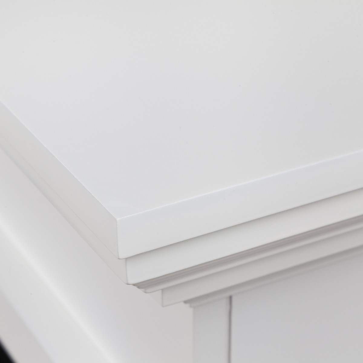 Электрокамин RealFlame Marco 25,5/26 WT с очагом Evrika 25,5