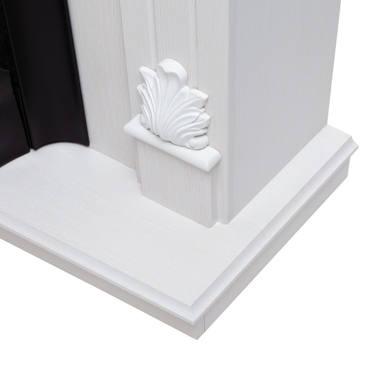 Электрокамин RealFlame  Ottawa WT с очагом Majestic Lux Black