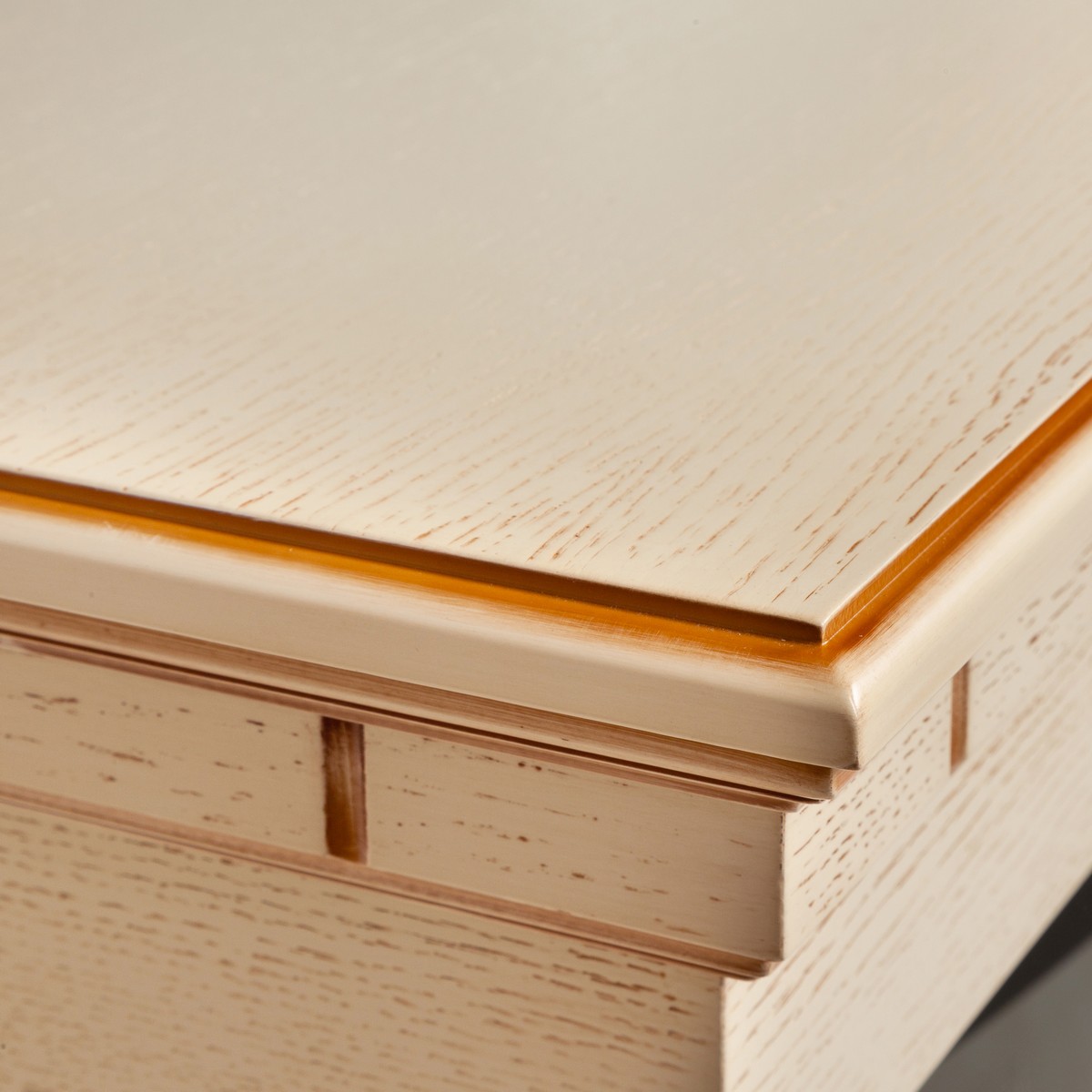 Электрокамин RealFlame  Sorento 25,5/26 WT с очагом Moonblaze Deluxe Brass