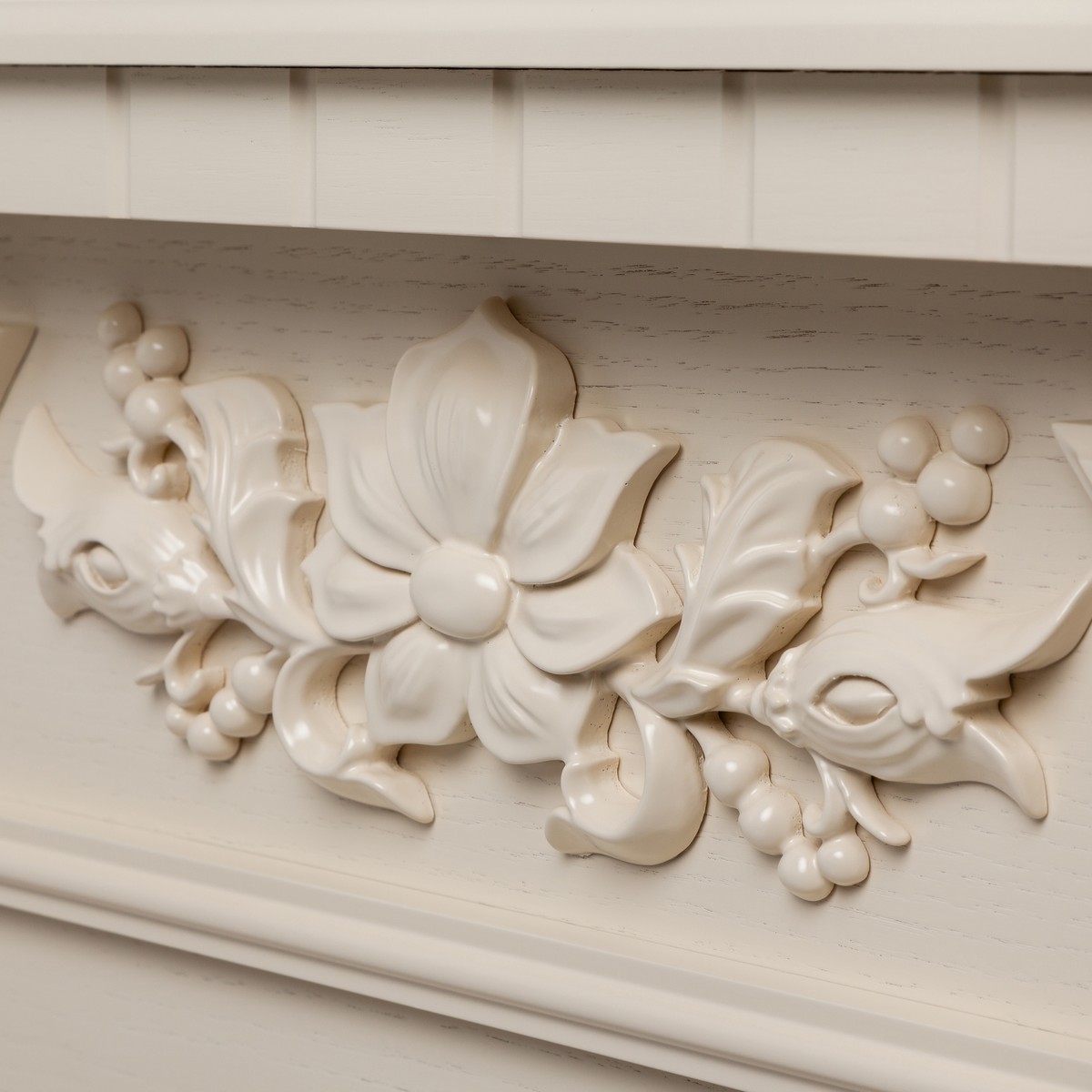 Электрокамин RealFlame  Dacota WT с очагом Majestic Lux Black RC