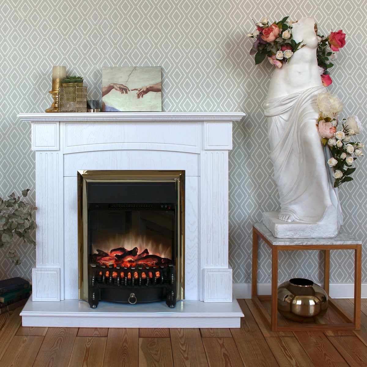 Электрокамин RealFlame  Andrea WT с очагом Fobos Lux Brass