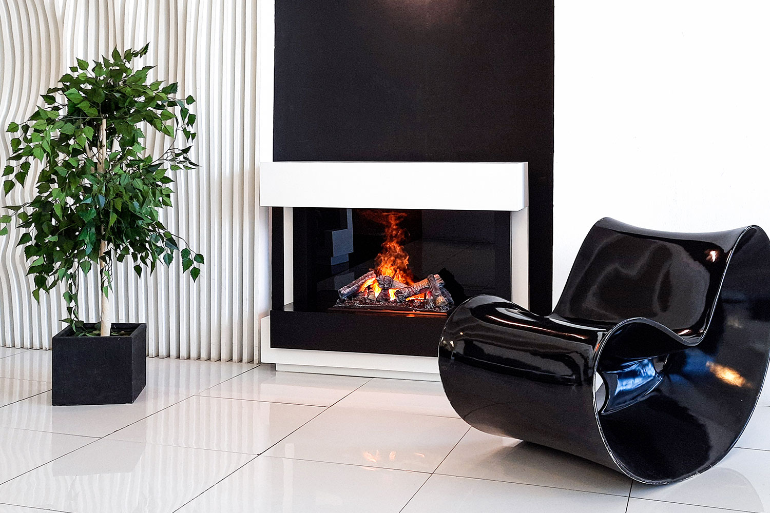 Каминокомплект Royal Flame  Cube 50 - Белый с черным с очагом Astra 50 RF