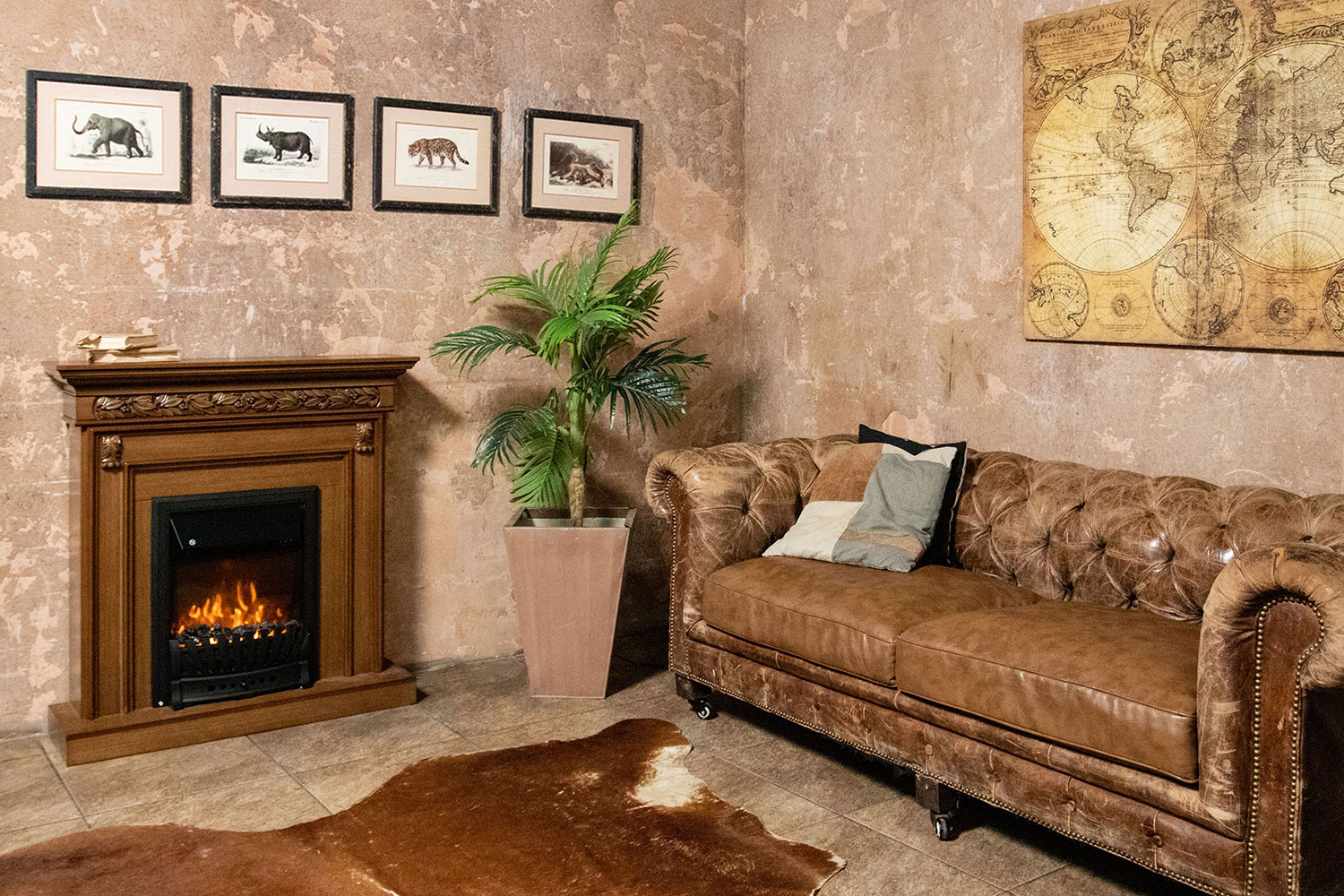 Каминокомплект Royal Flame  Valletta - Белый (Ширина 1040 мм) с очагом Majestic FX M Black