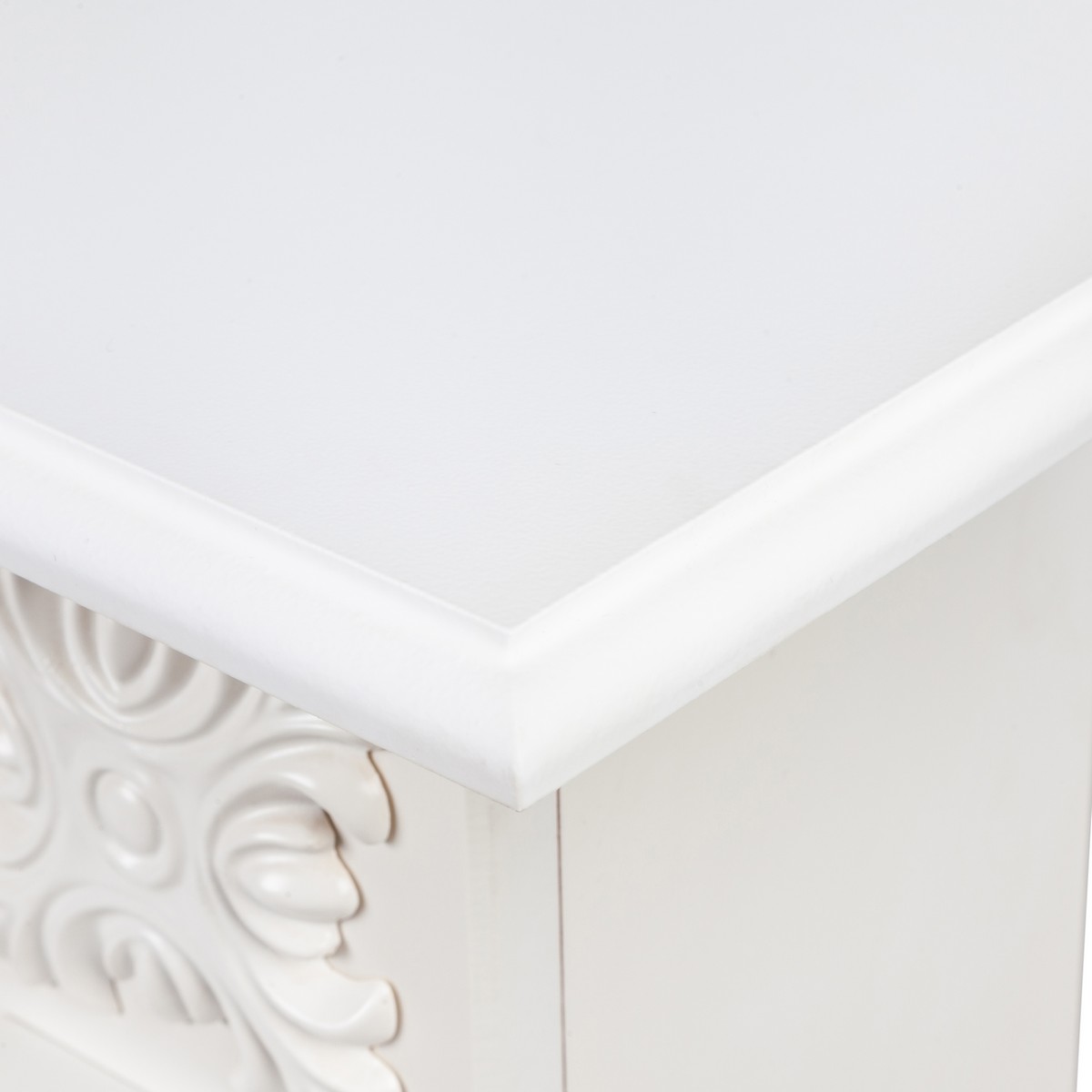 Электрокамин RealFlame  Dominica WT с очагом Majestic Lux Brass