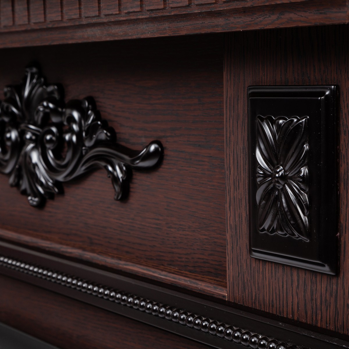 Электрокамин RealFlame  Lilian DN с очагом Majestic Lux Brass