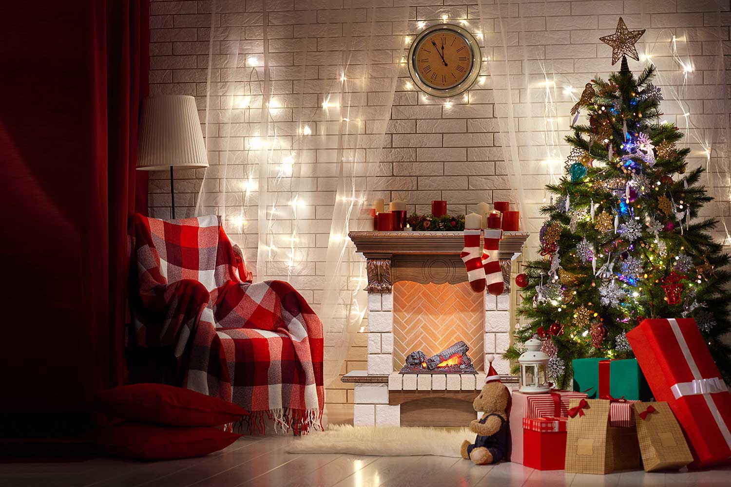 Каминокомплект Royal Flame  Pierre Luxe - Темный дуб / Белый с очагом Majestic FX Black