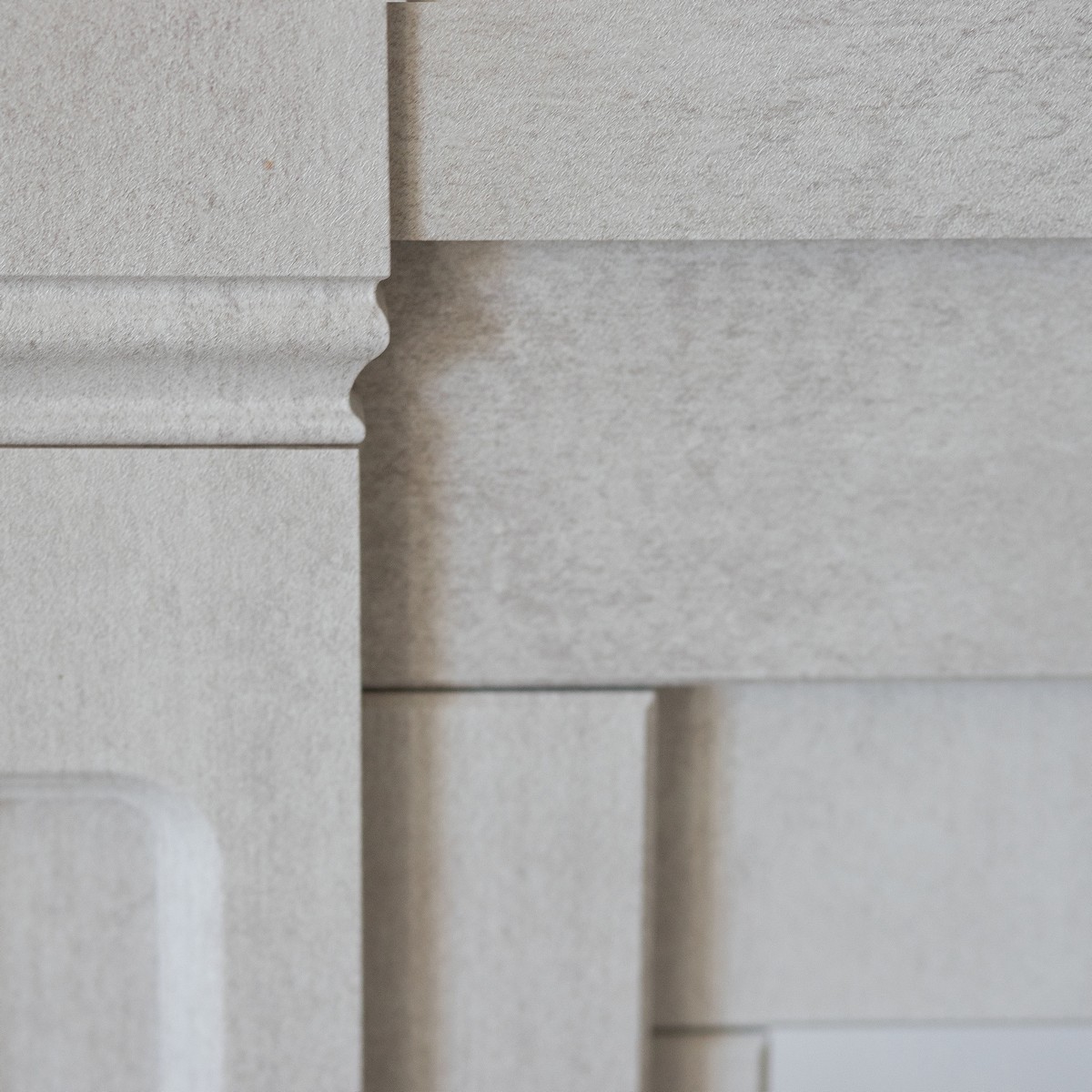 Электрокамин RealFlame  Kellie 25,5/26 WT с очагом Moonblaze Deluxe Brass