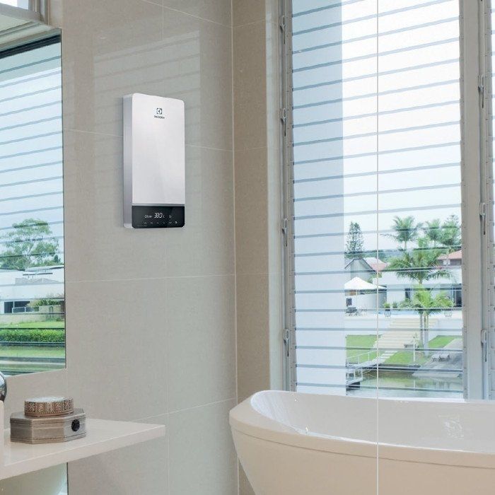Электрический проточный водонагреватель Electrolux NPX 18-24 SENSOMATIC PRO