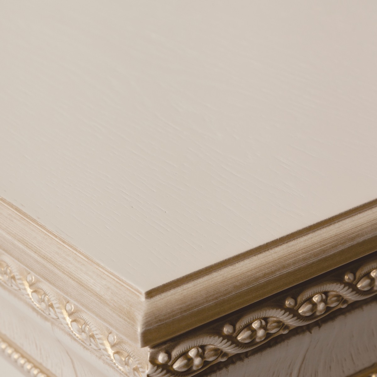 Электрокамин RealFlame Patricia WT с очагом Fobos Lux Black RC