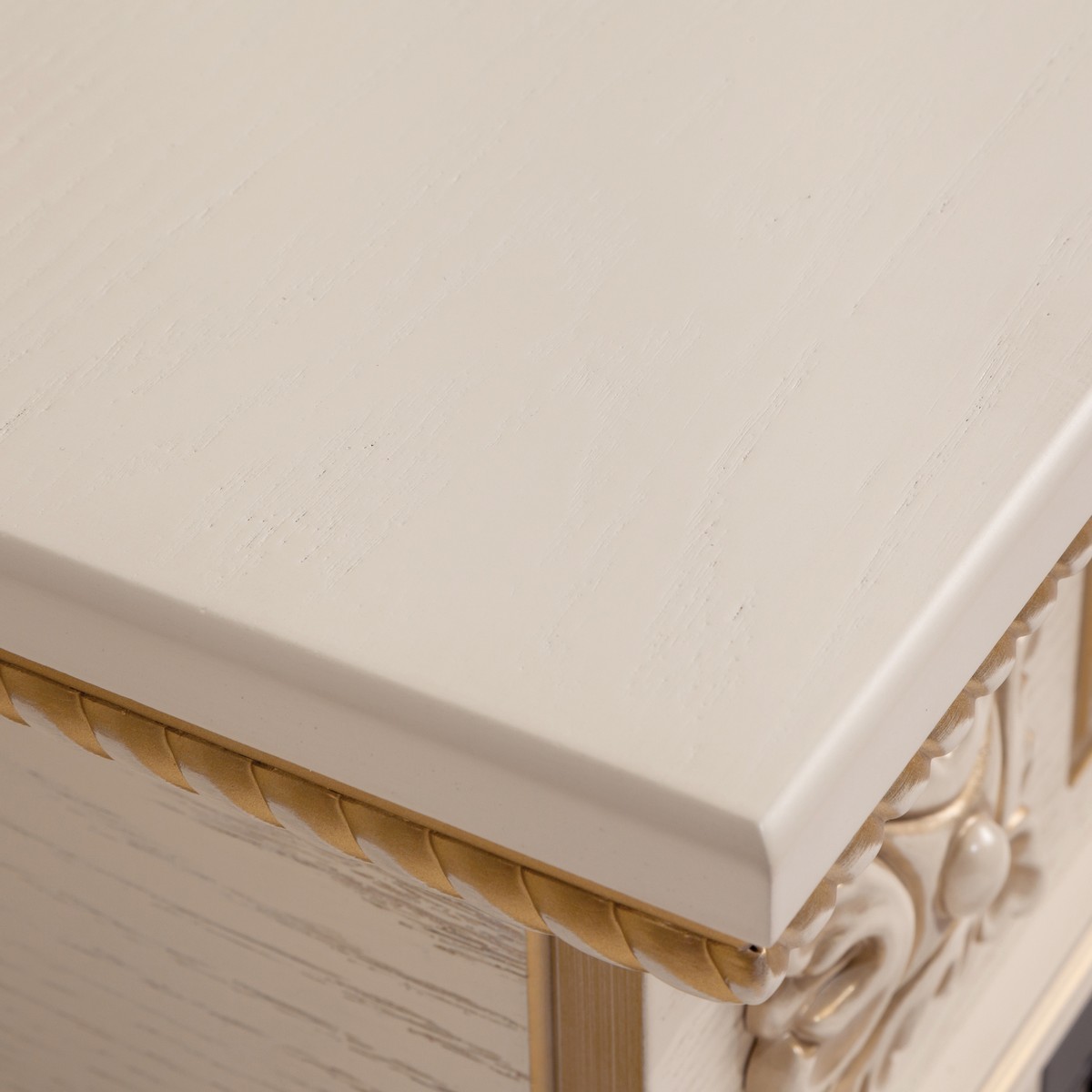 Электрокамин RealFlame  Siena 42/BV WT с очагом Saphir 42