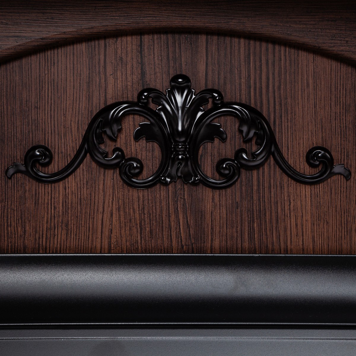 Электрокамин RealFlame  Corfino NT с очагом Majestic Lux Black