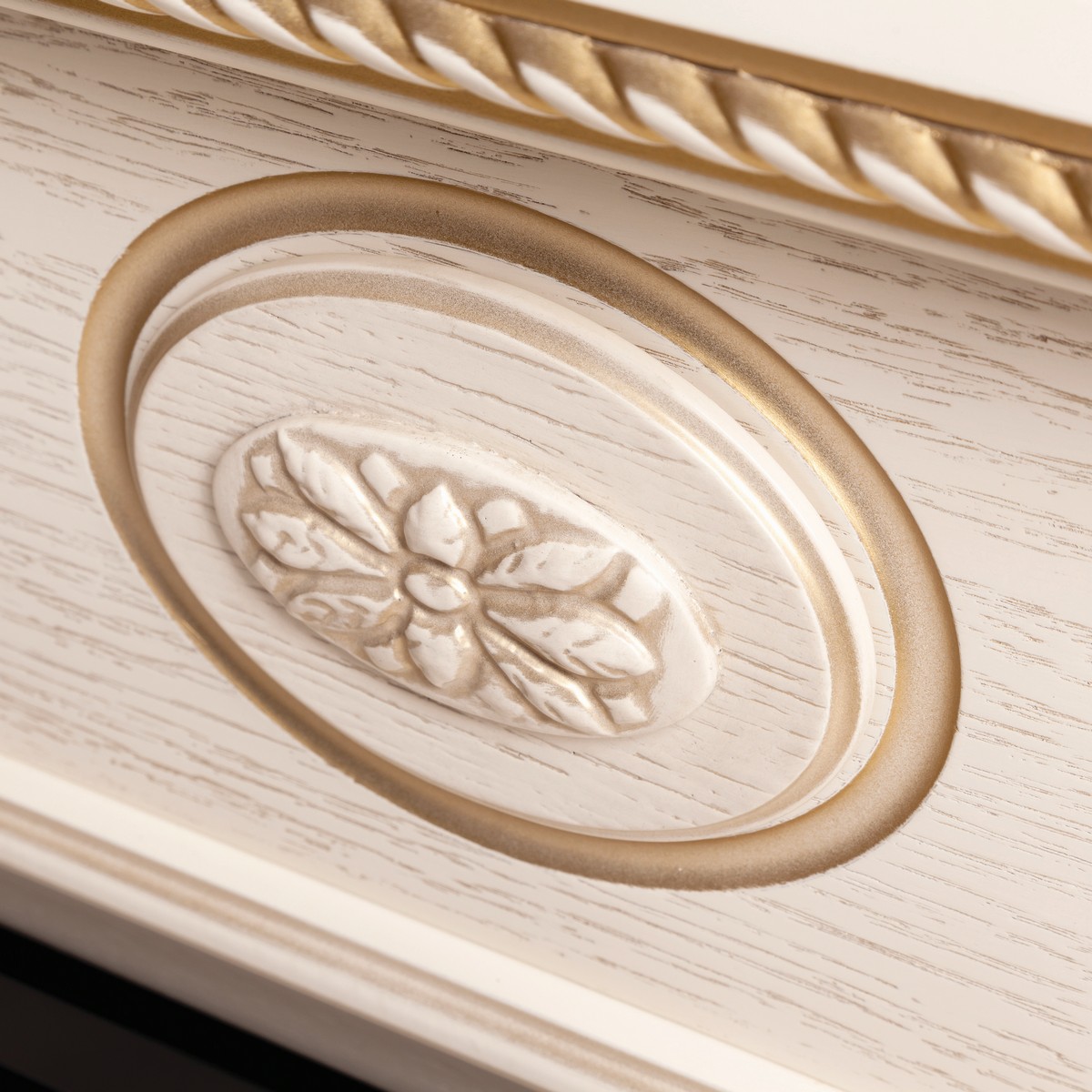 Электрокамин RealFlame Siena 42/BV WT с очагом Beverly 1000